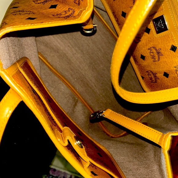 MCM Cognac Visetos Monogram Green Stripe EXCELLENT CONDITION NO CALLOUTS - Picture 7 of 7